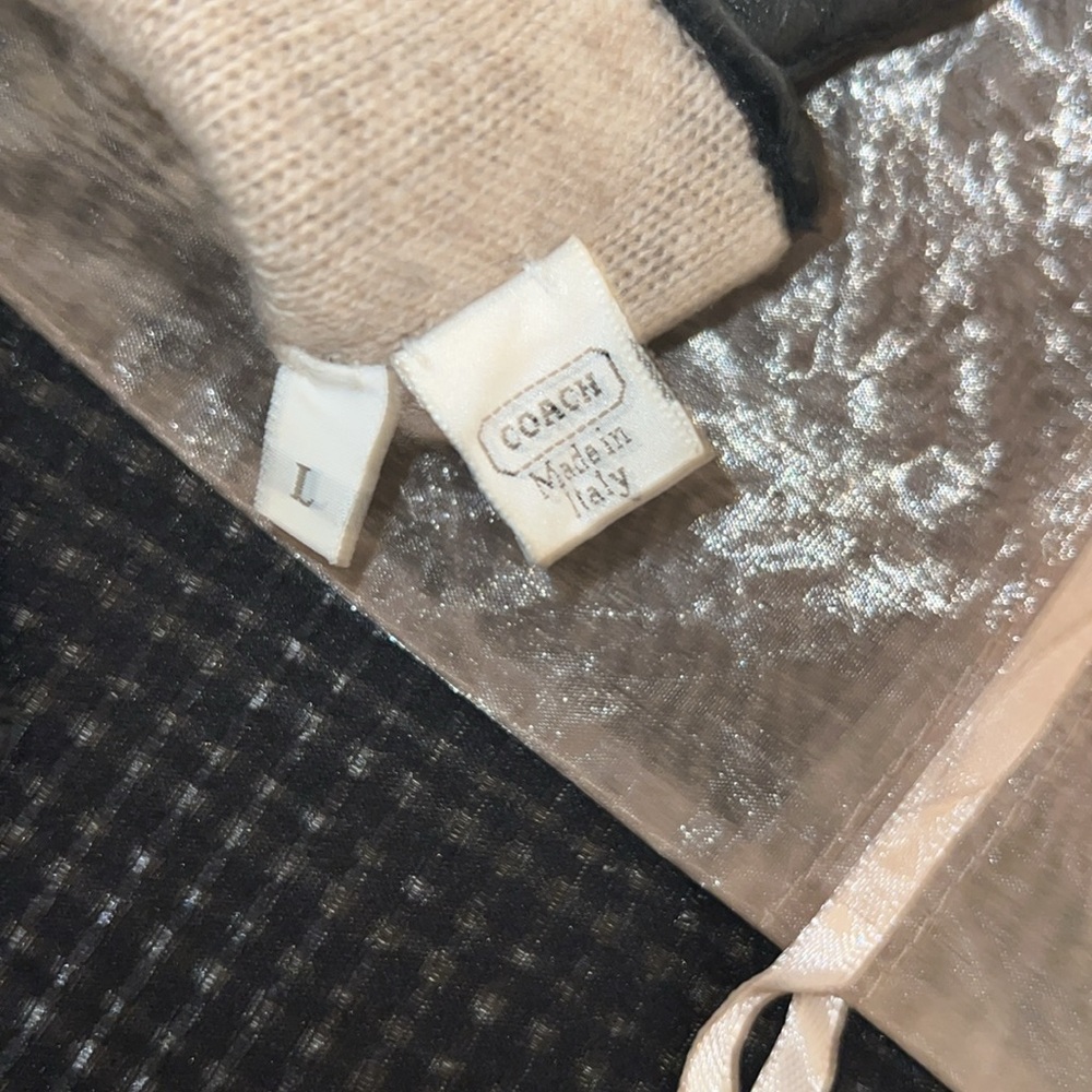 Mint Condition Coach Leather Gloves - image 4